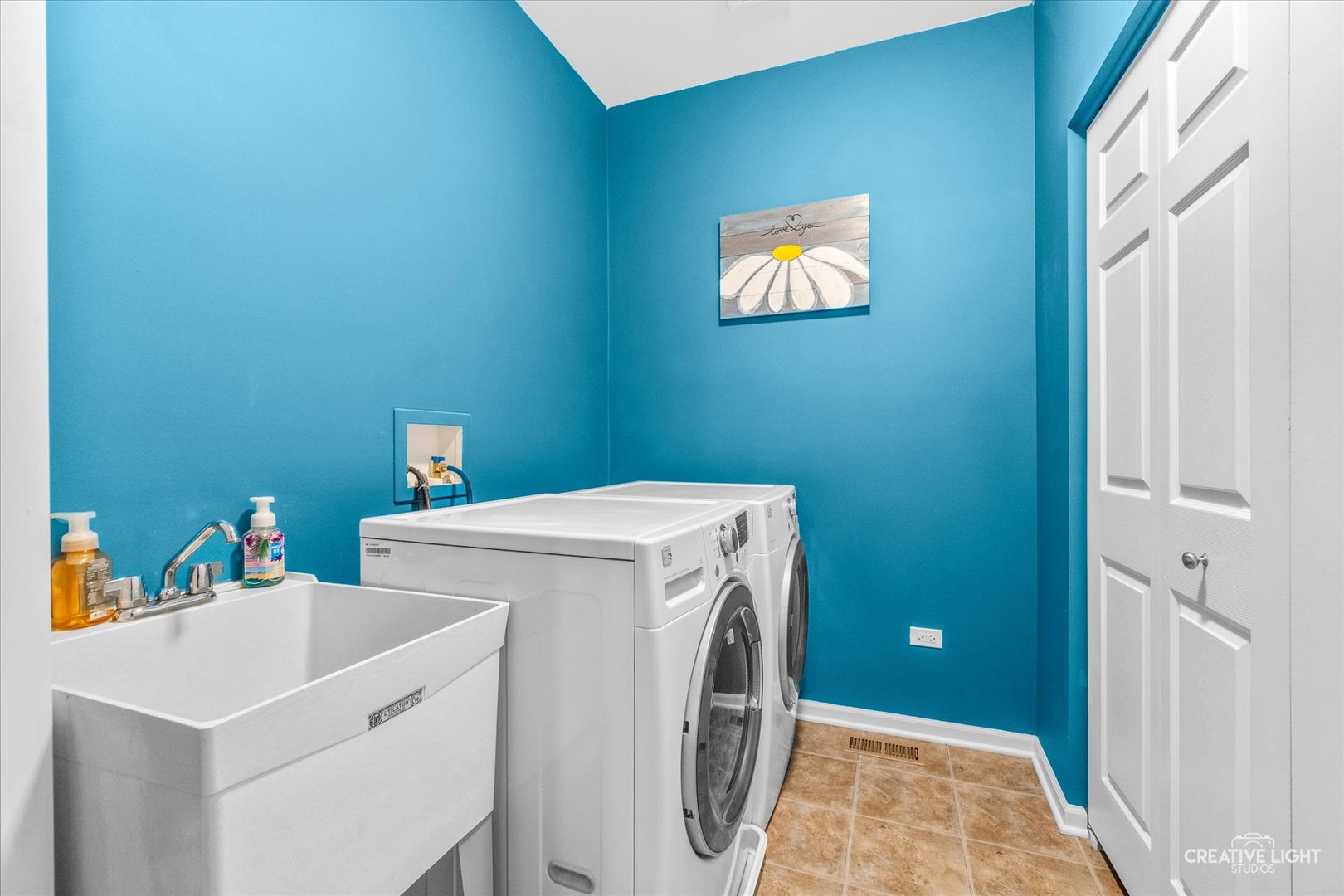 8105 Aaron Lane, Joliet, IL 60431