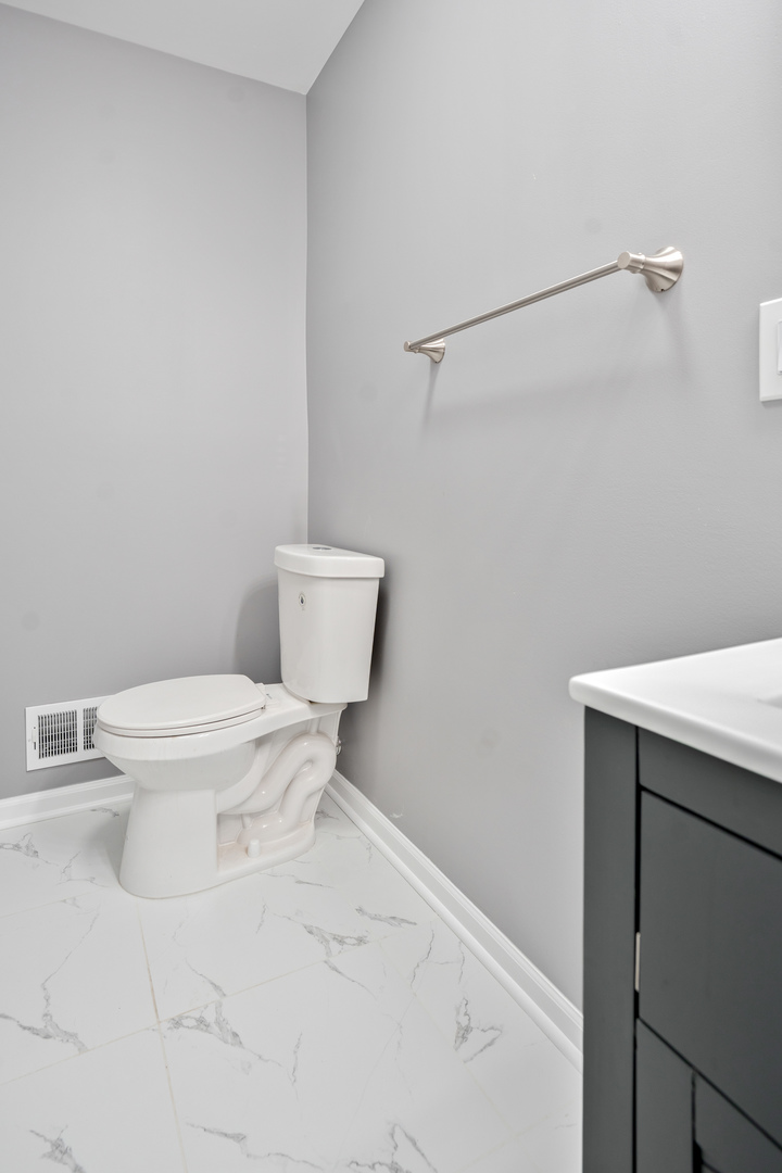 553 N Leamington Avenue, Chicago, IL 60644