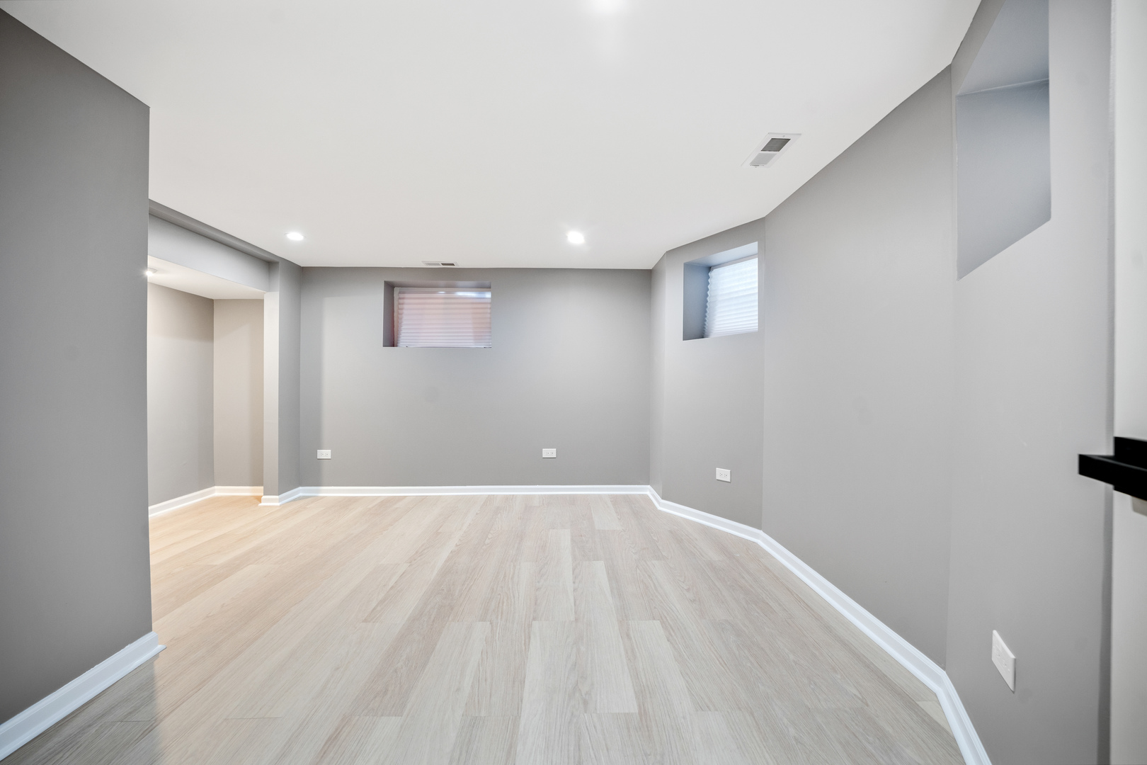 553 N Leamington Avenue, Chicago, IL 60644