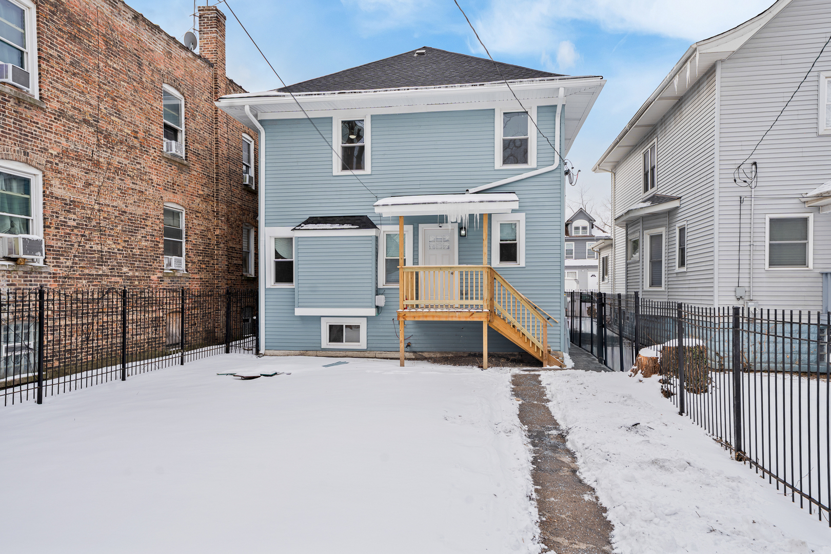 553 N Leamington Avenue, Chicago, IL 60644