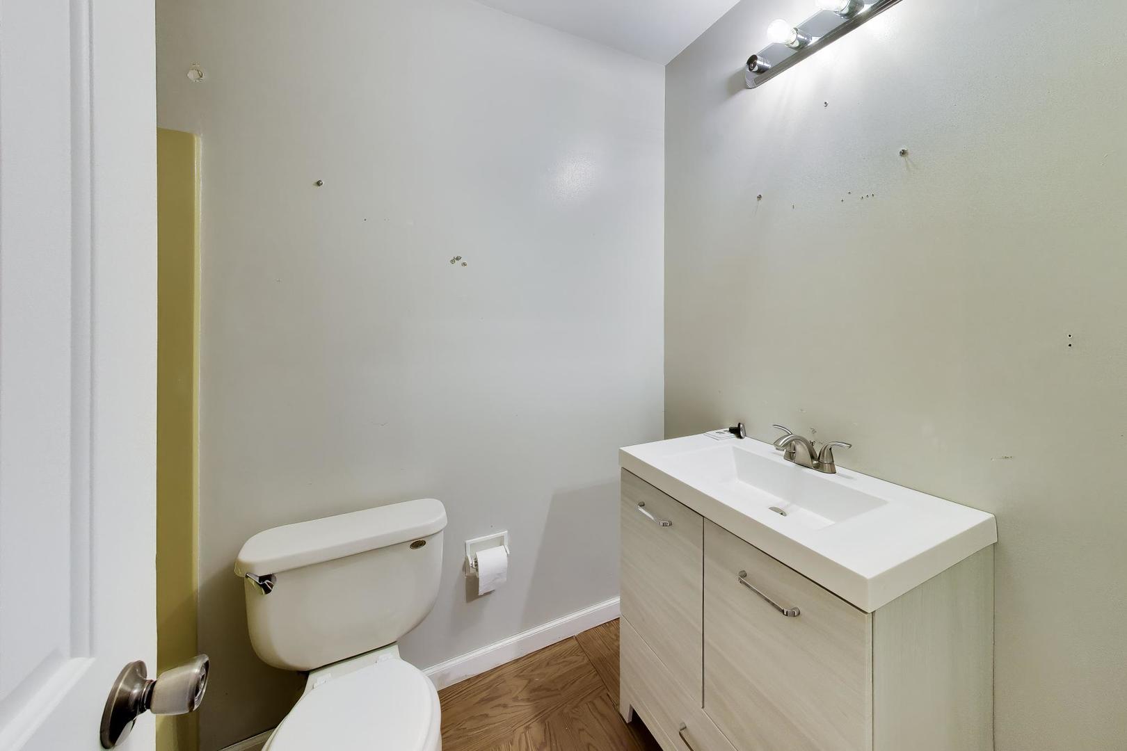 9505 Elm Lane, Crystal Lake, IL 60014