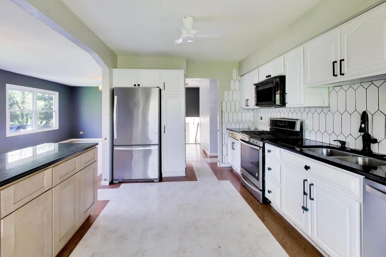 9505 Elm Lane, Crystal Lake, IL 60014