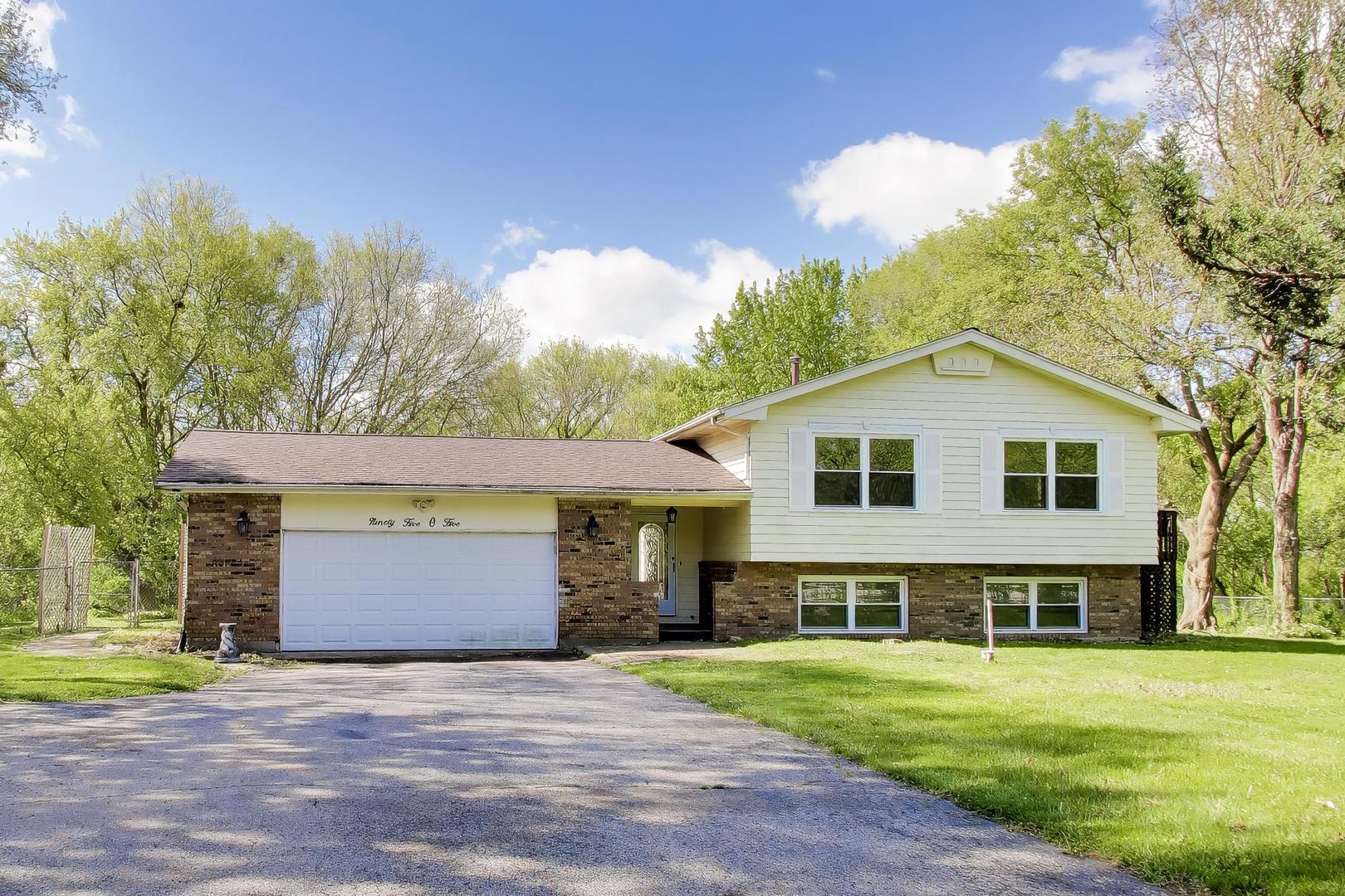 9505 Elm Lane, Crystal Lake, IL 60014