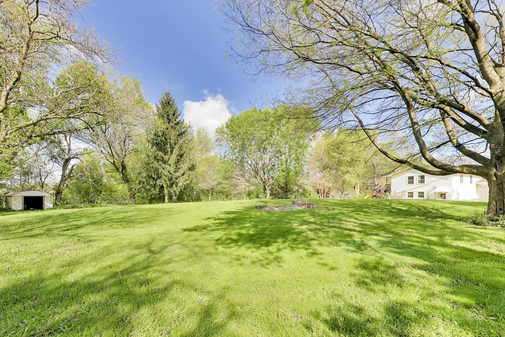 9505 Elm Lane, Crystal Lake, IL 60014
