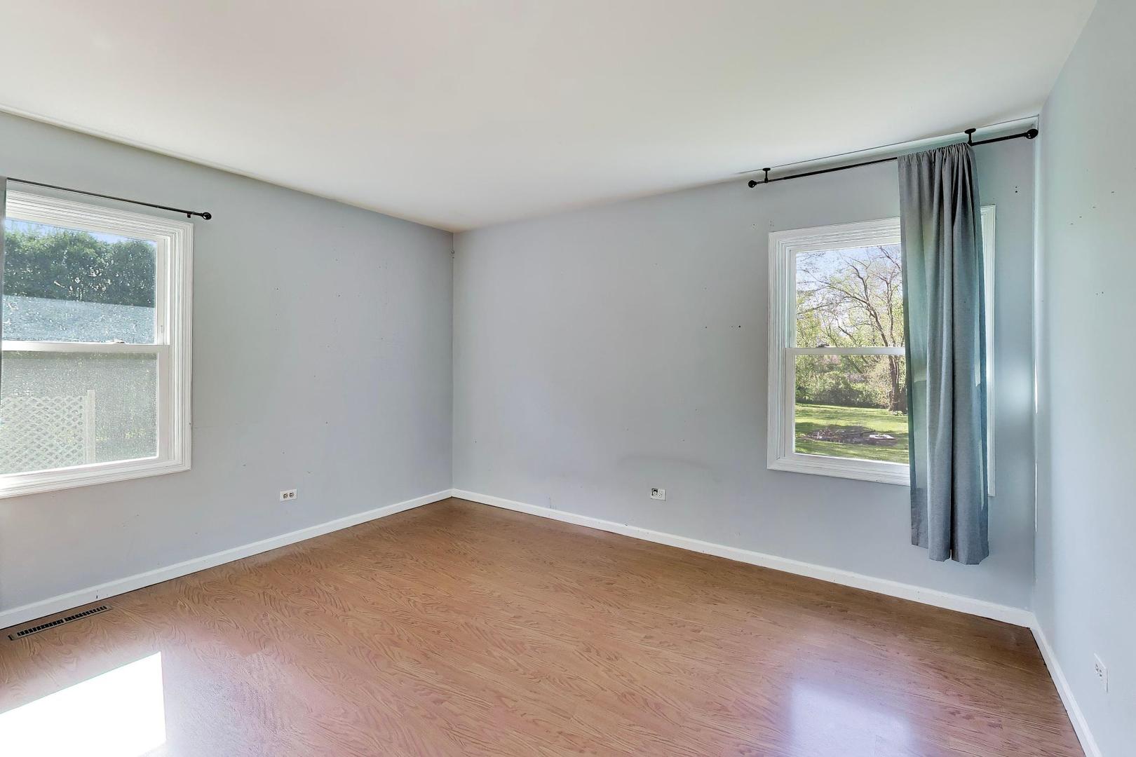 9505 Elm Lane, Crystal Lake, IL 60014