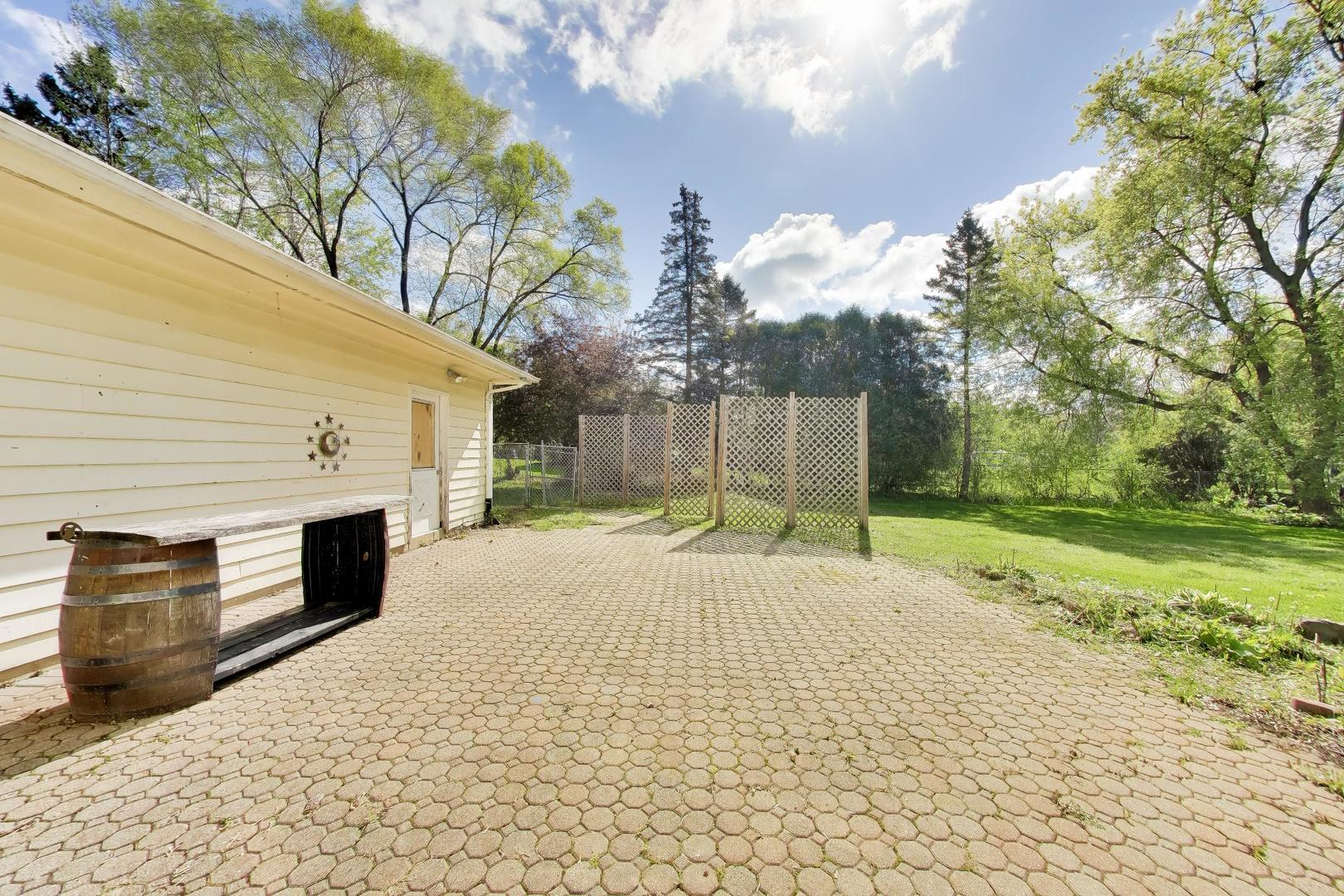 9505 Elm Lane, Crystal Lake, IL 60014