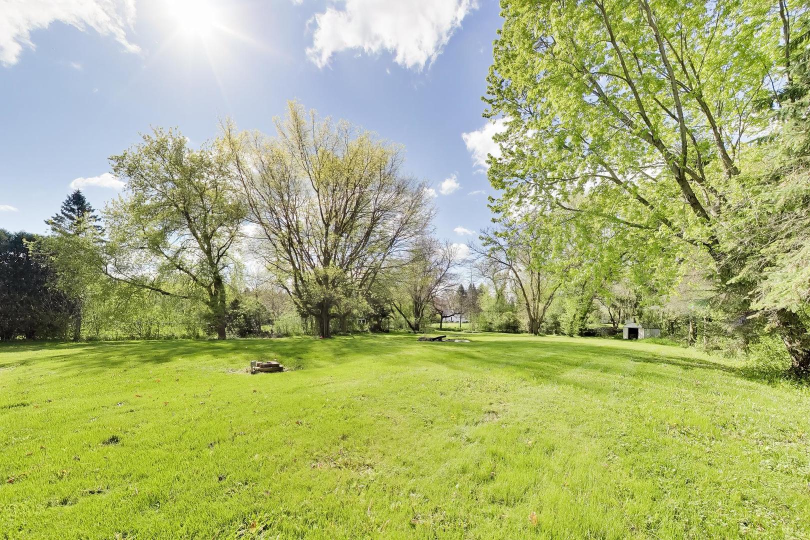 9505 Elm Lane, Crystal Lake, IL 60014