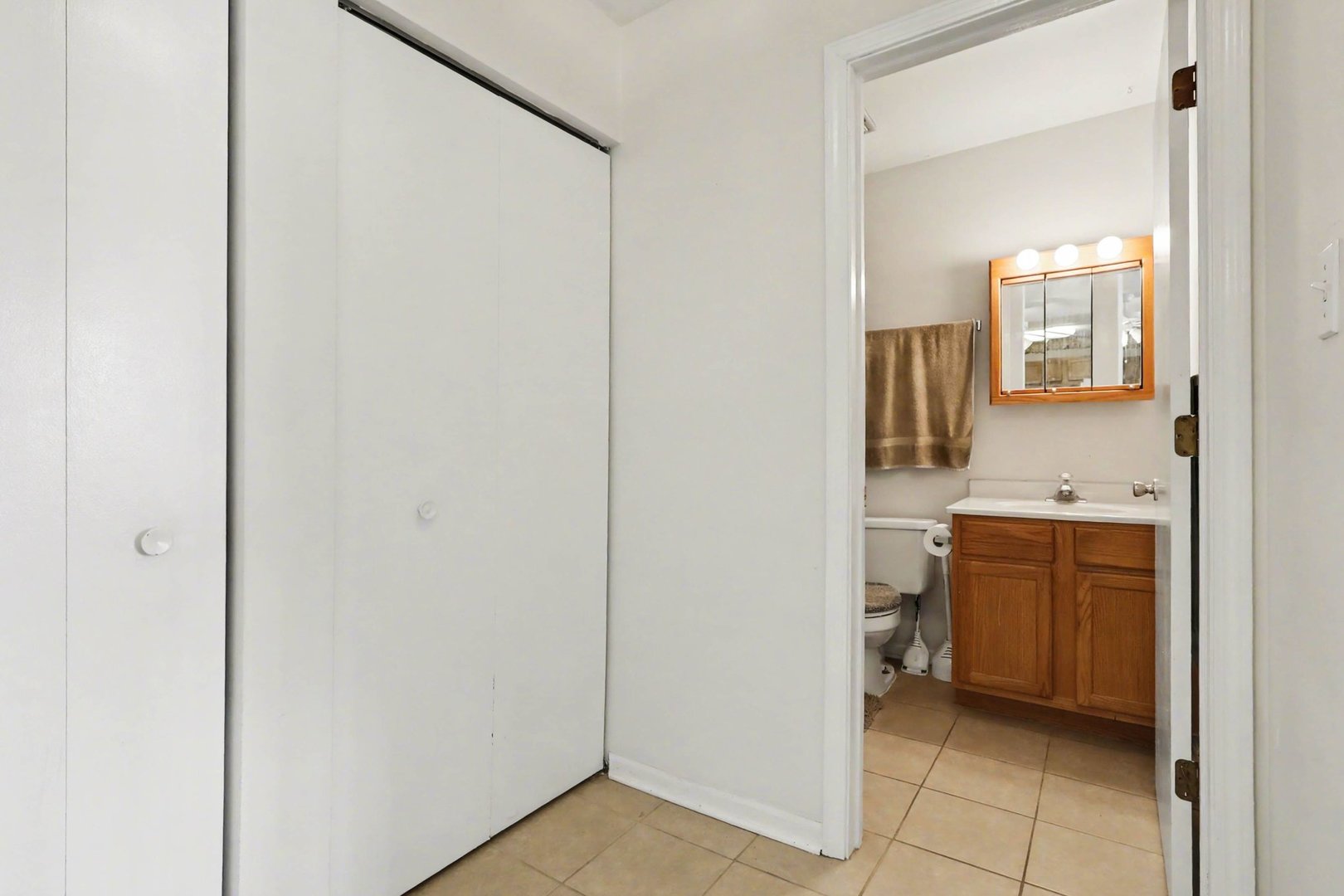 1900 Light Road #210, Oswego, IL 60543