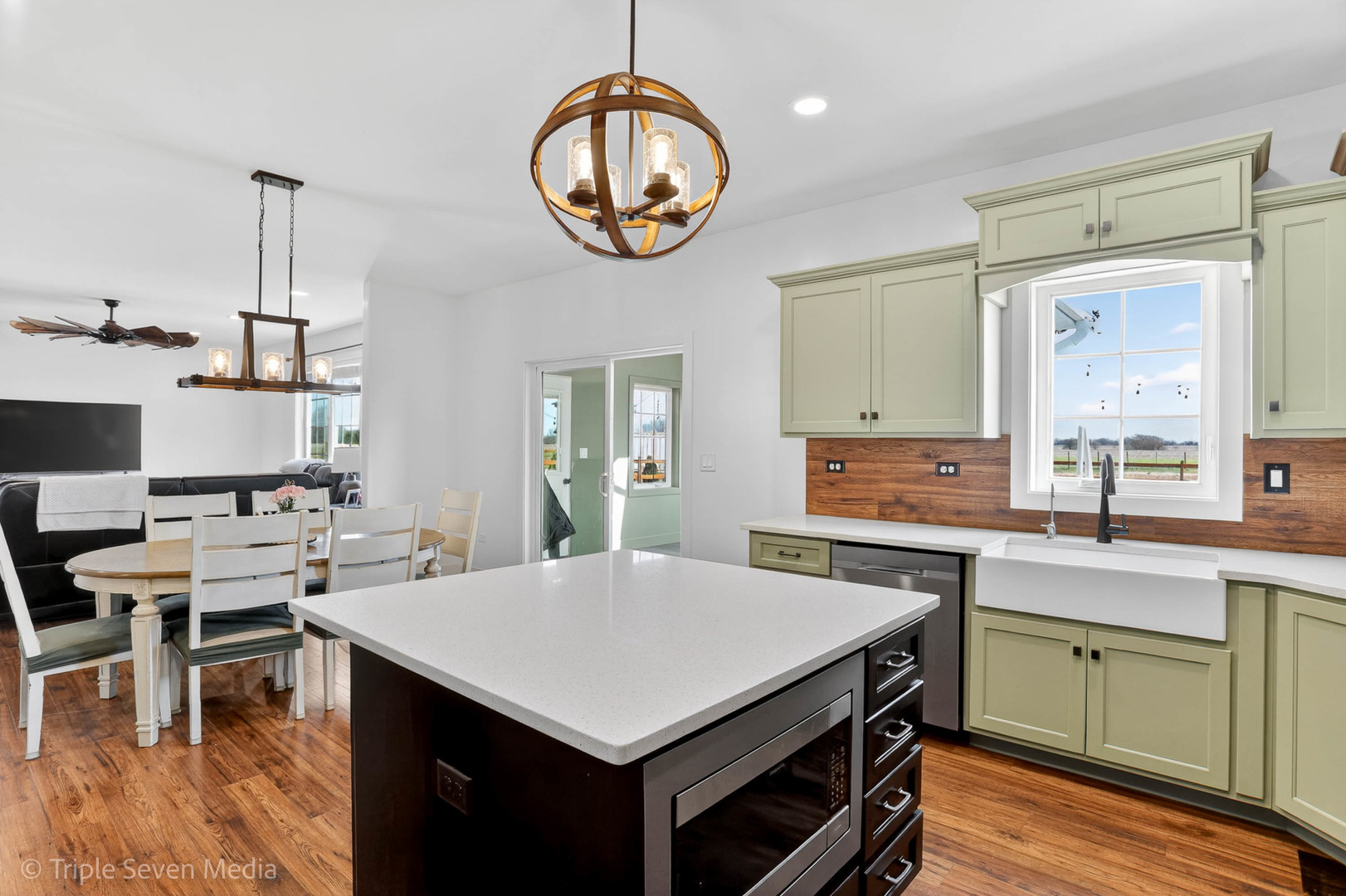 30847 S Indian Trail Road, Wilmington, IL 60481