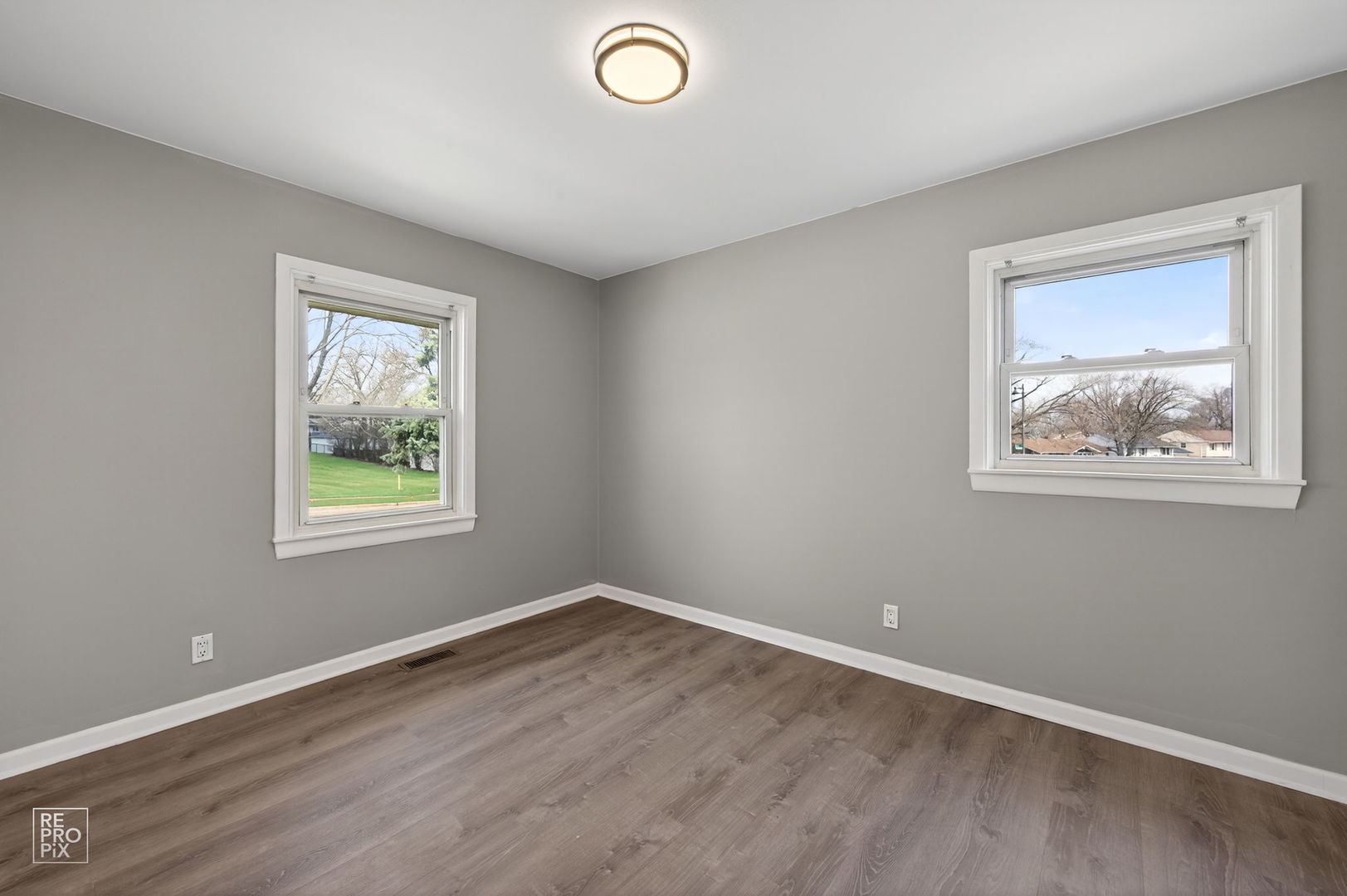 1013 SUNNYDALE Boulevard, Streamwood, IL 60107