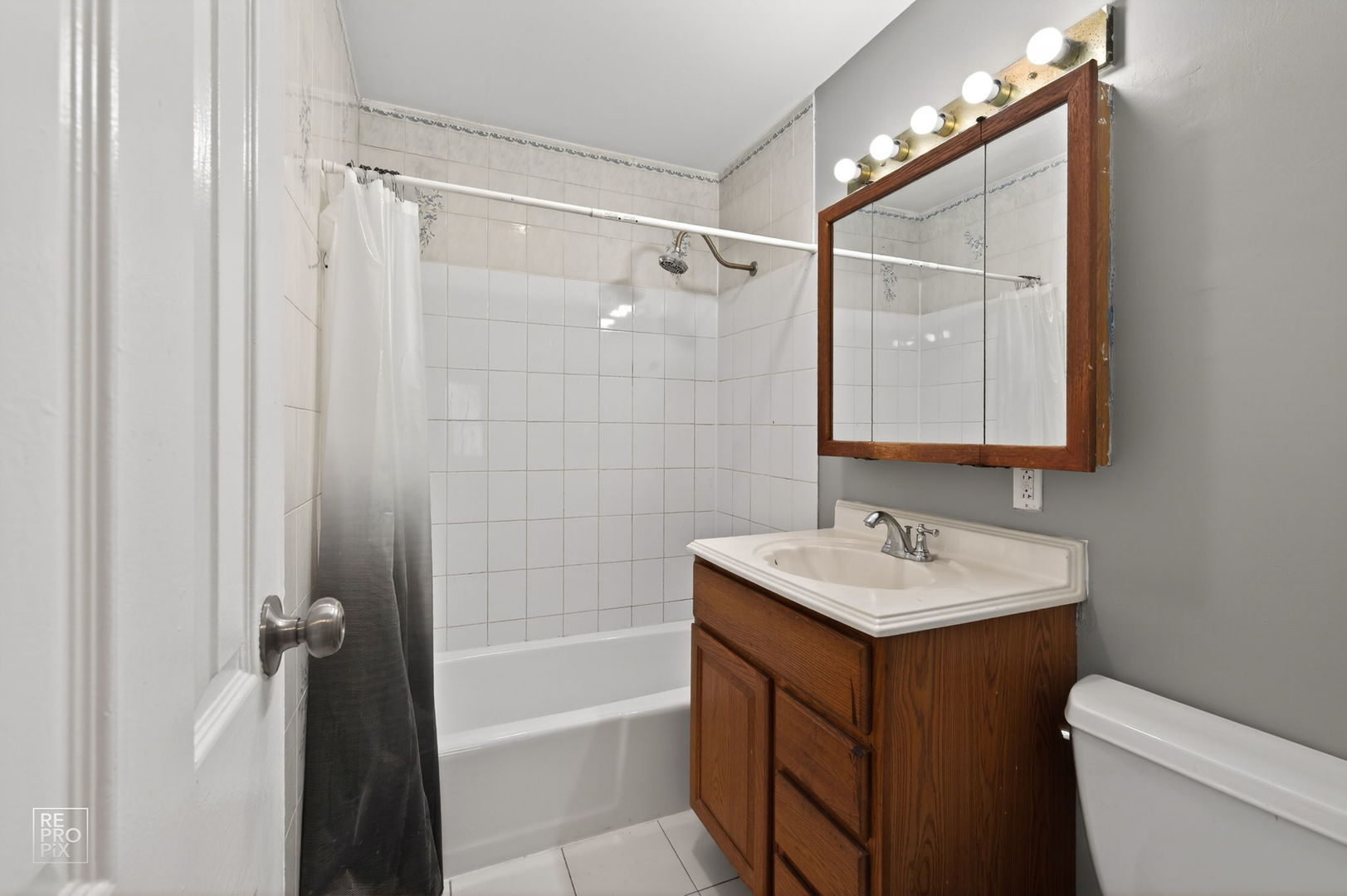 1013 SUNNYDALE Boulevard, Streamwood, IL 60107