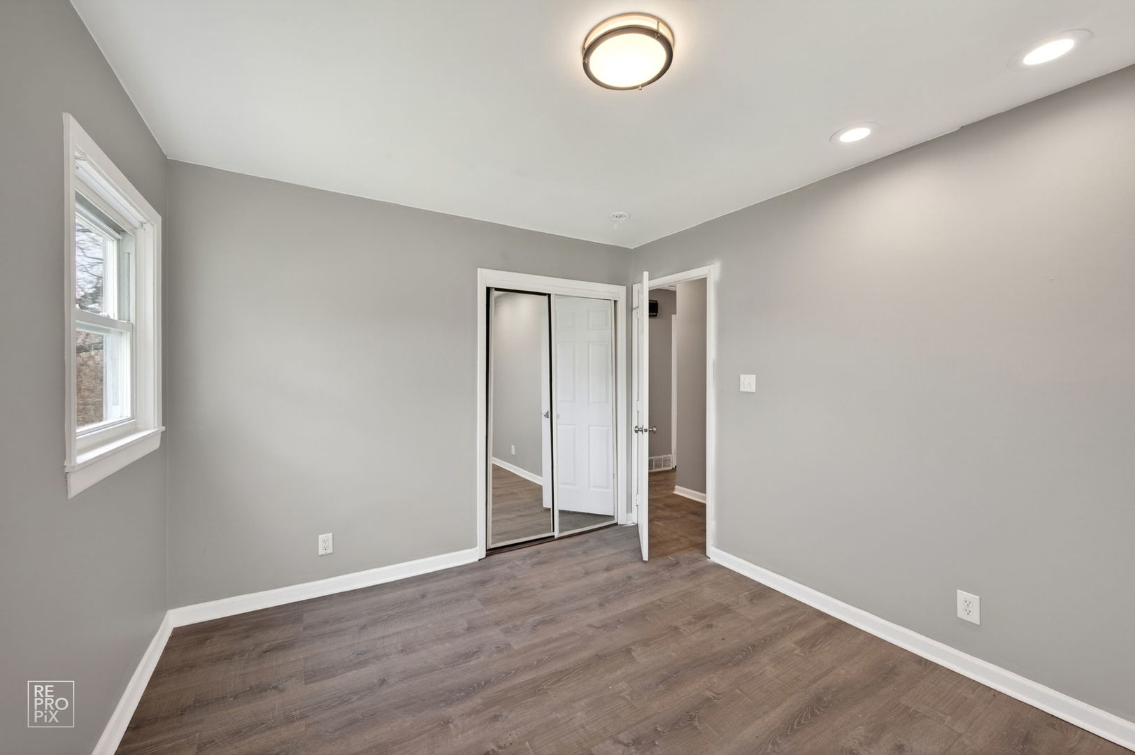 1013 SUNNYDALE Boulevard, Streamwood, IL 60107