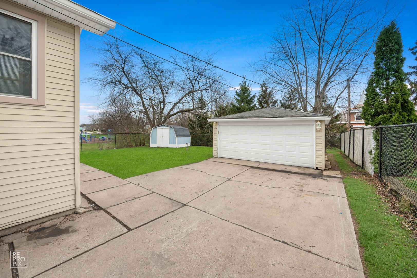 1013 SUNNYDALE Boulevard, Streamwood, IL 60107