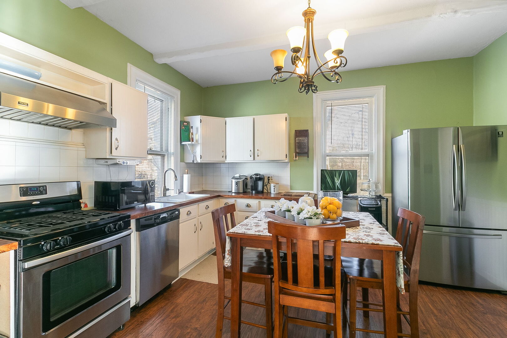 124 Forest Avenue, Riverside, IL 60546