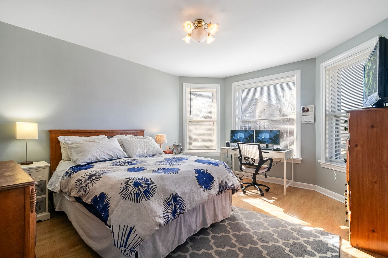 124 Forest Avenue, Riverside, IL 60546