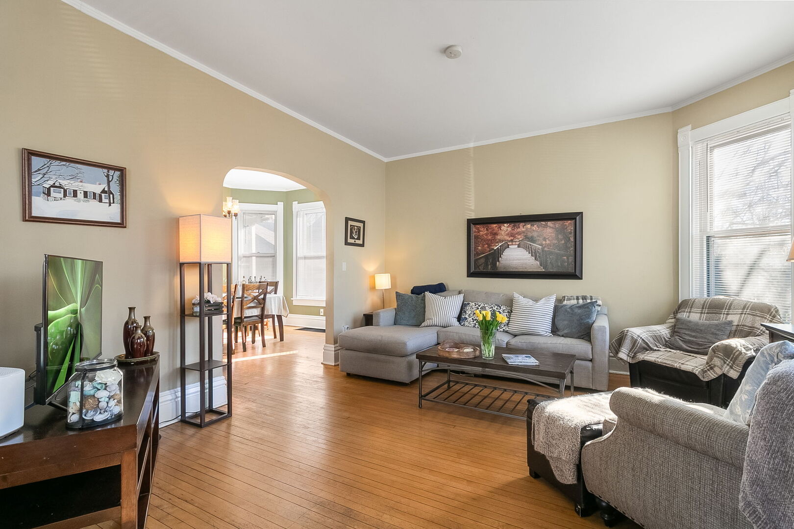 124 Forest Avenue, Riverside, IL 60546