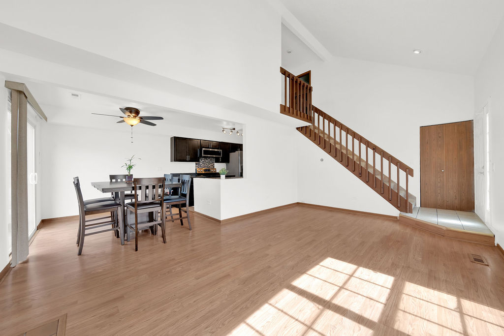 1390 N Knollwood Drive #1390, Palatine, IL 60067