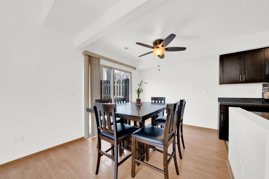 1390 N Knollwood Drive #1390, Palatine, IL 60067