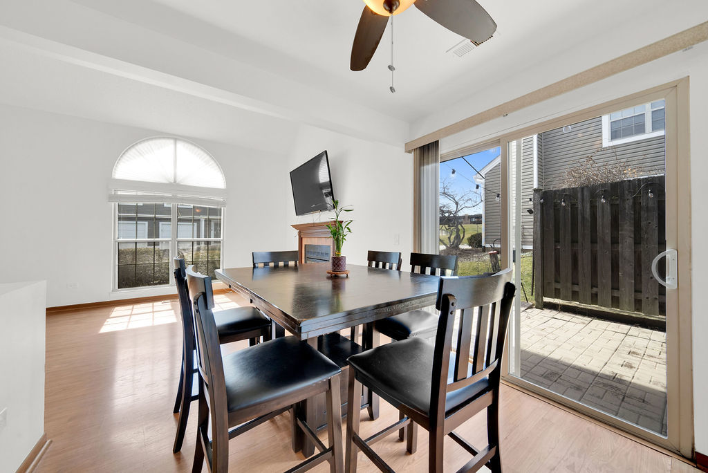 1390 N Knollwood Drive #1390, Palatine, IL 60067