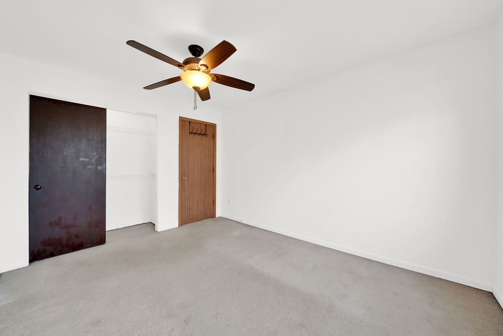 1390 N Knollwood Drive #1390, Palatine, IL 60067