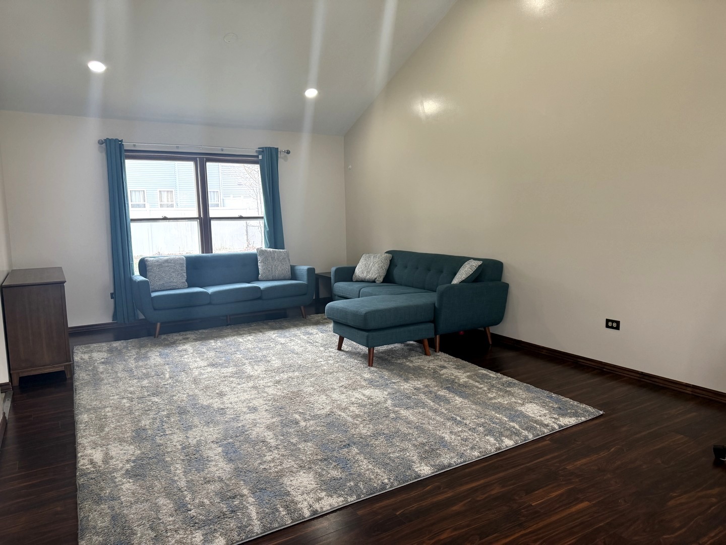 39 Dennison Drive, Glendale Heights, IL 60139