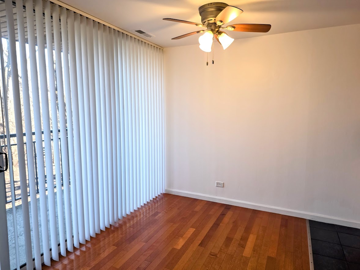 5950 Oakwood Drive #2D, Lisle, IL 60532