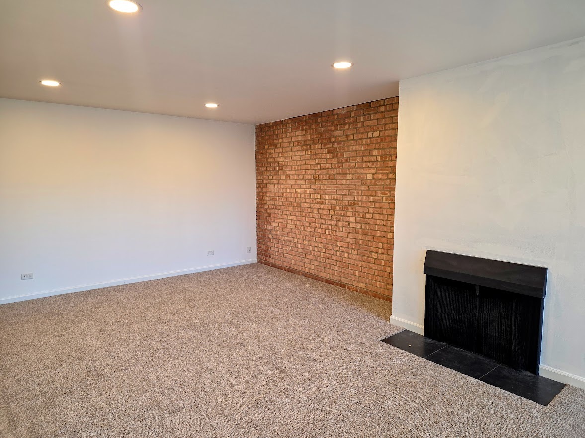 5950 Oakwood Drive #2D, Lisle, IL 60532