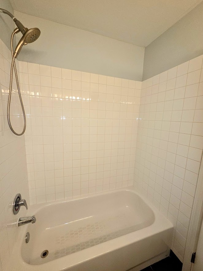 5950 Oakwood Drive #2D, Lisle, IL 60532