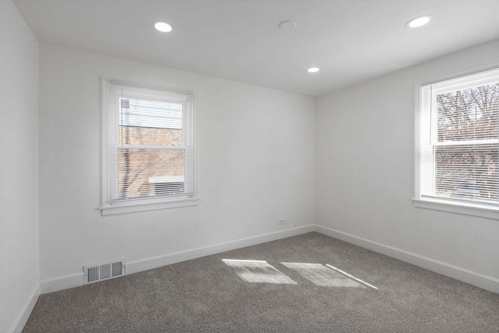 519 Bellwood Avenue, Bellwood, IL 60104