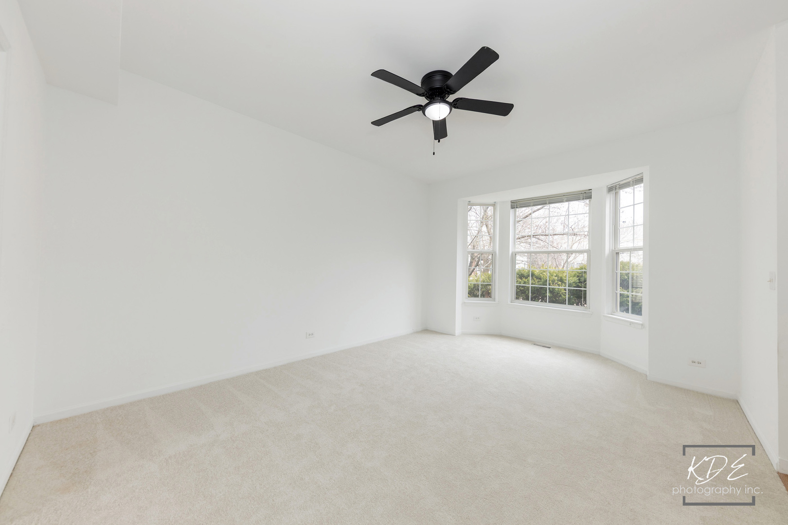 1110 OAKHILL Drive, Aurora, IL 60502