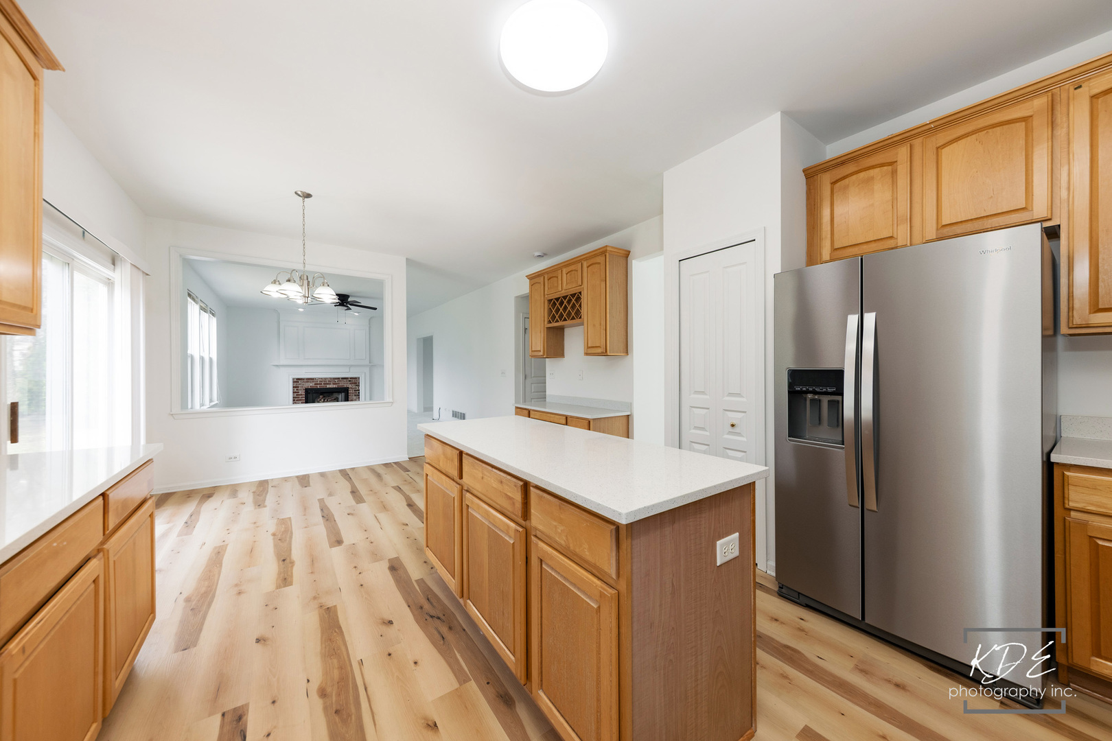 1110 OAKHILL Drive, Aurora, IL 60502