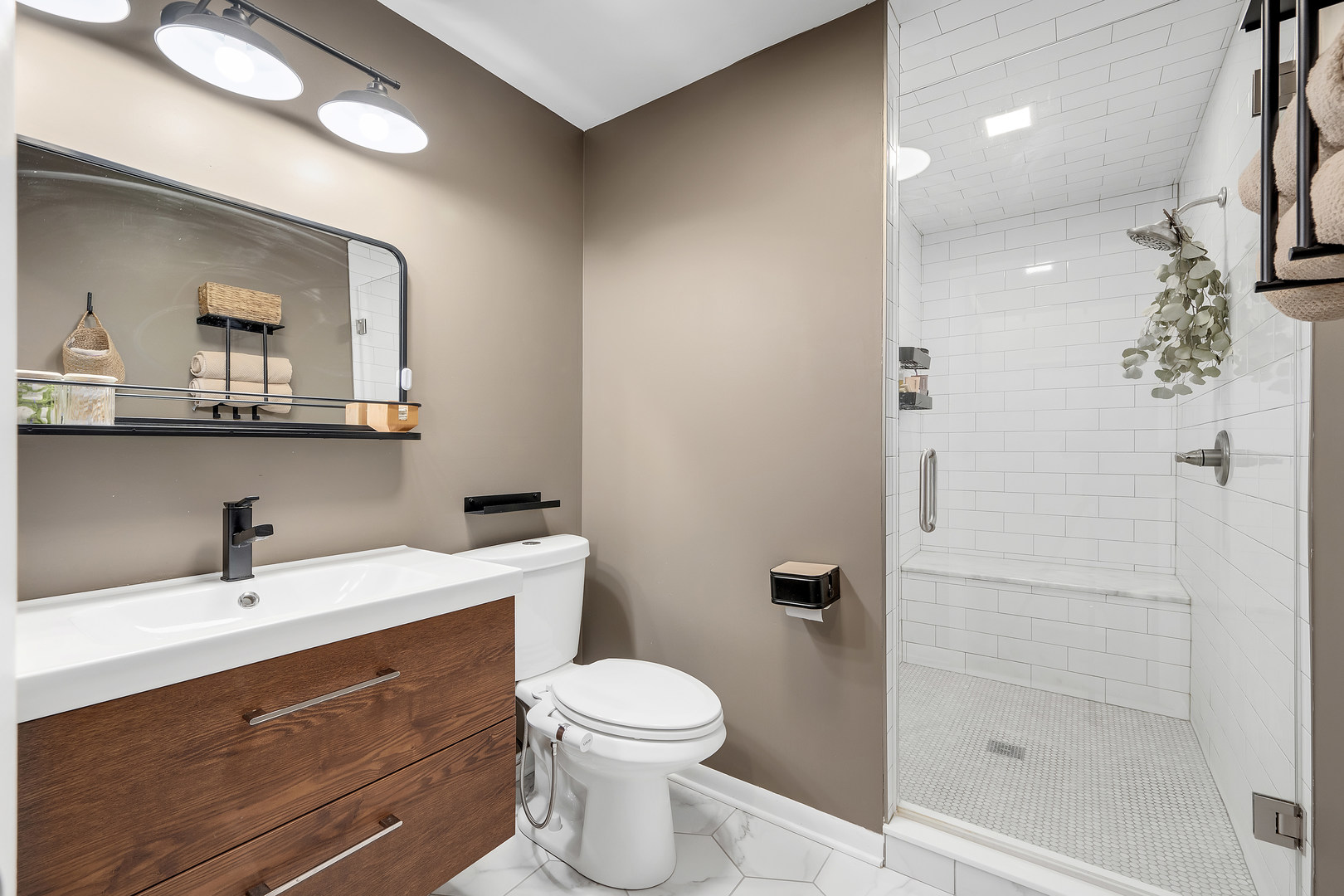 6213 Leonard Avenue, Downers Grove, IL 60516