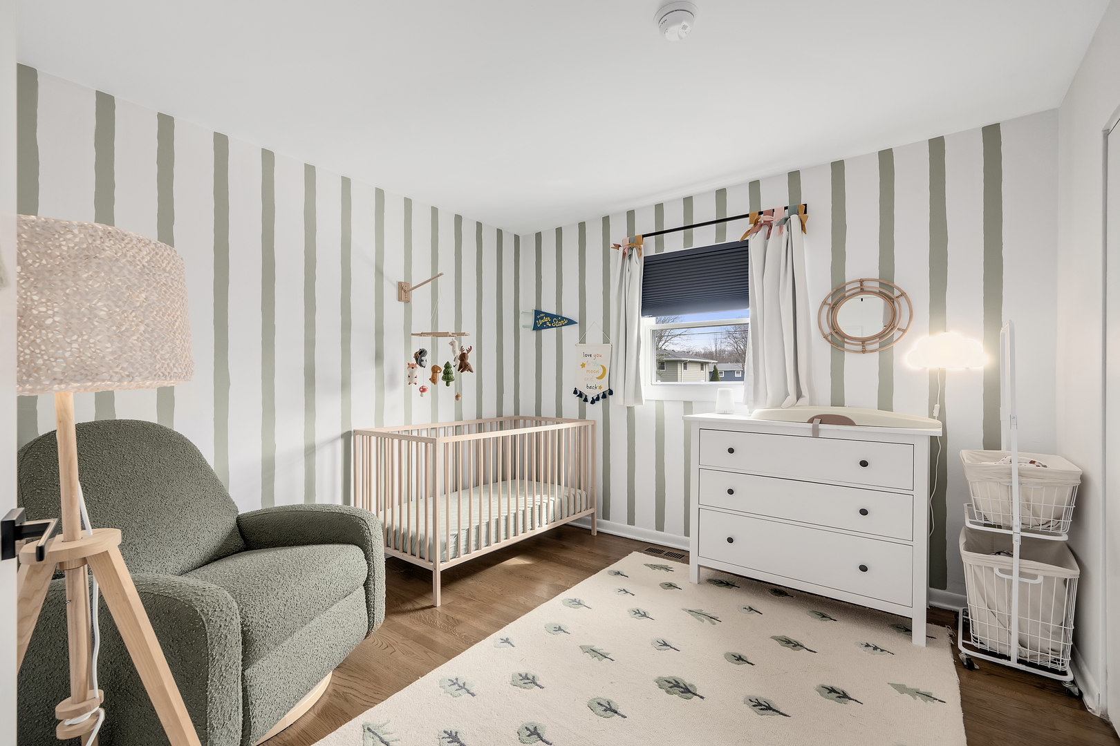 6213 Leonard Avenue, Downers Grove, IL 60516