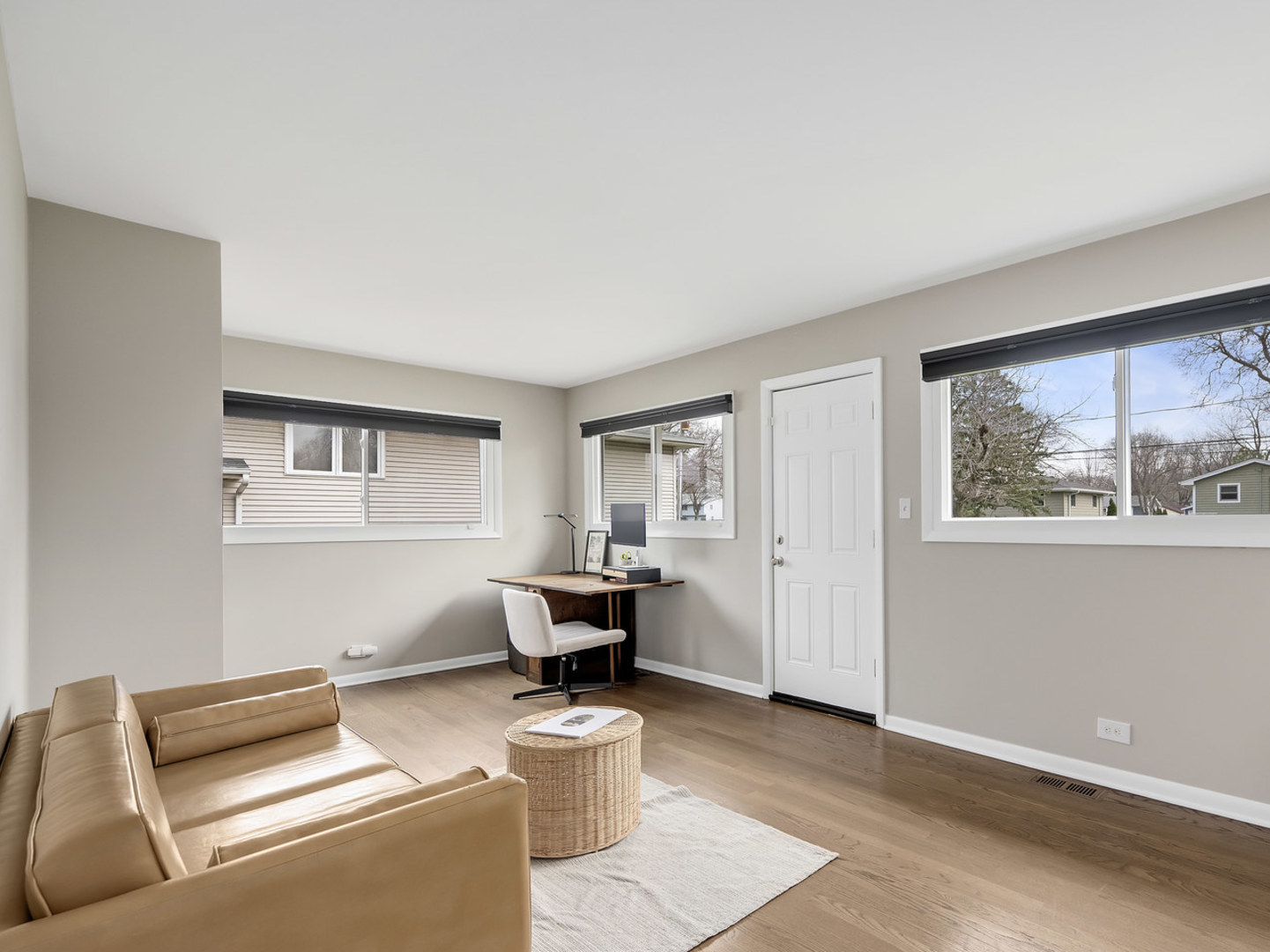 6213 Leonard Avenue, Downers Grove, IL 60516