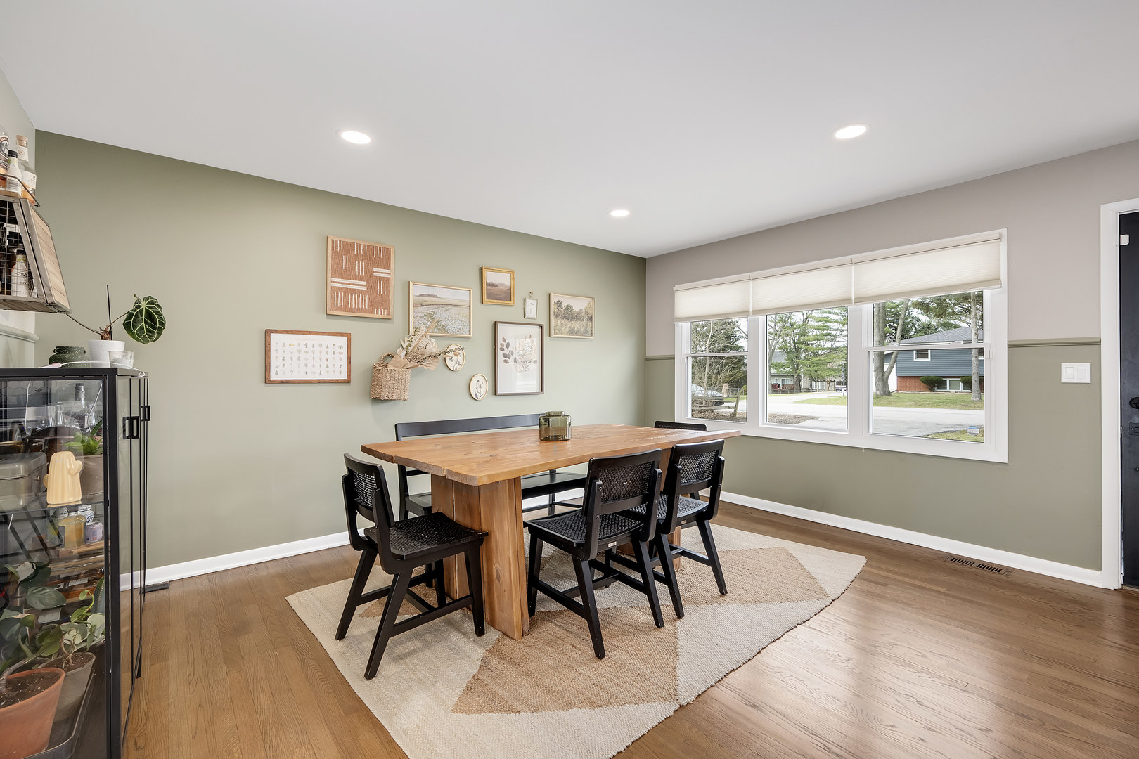 6213 Leonard Avenue, Downers Grove, IL 60516