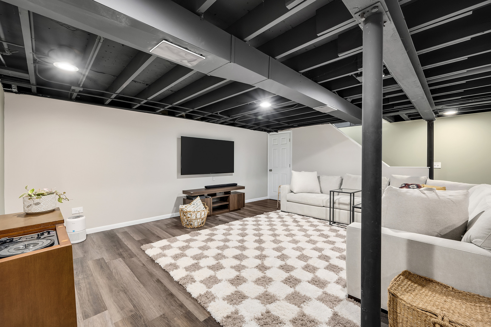 6213 Leonard Avenue, Downers Grove, IL 60516