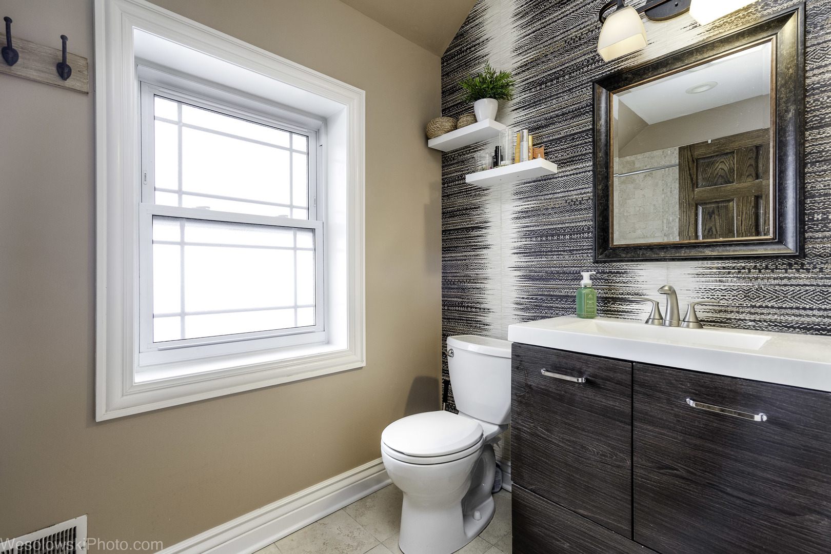 4117 Prairie Avenue, Schiller Park, IL 60176