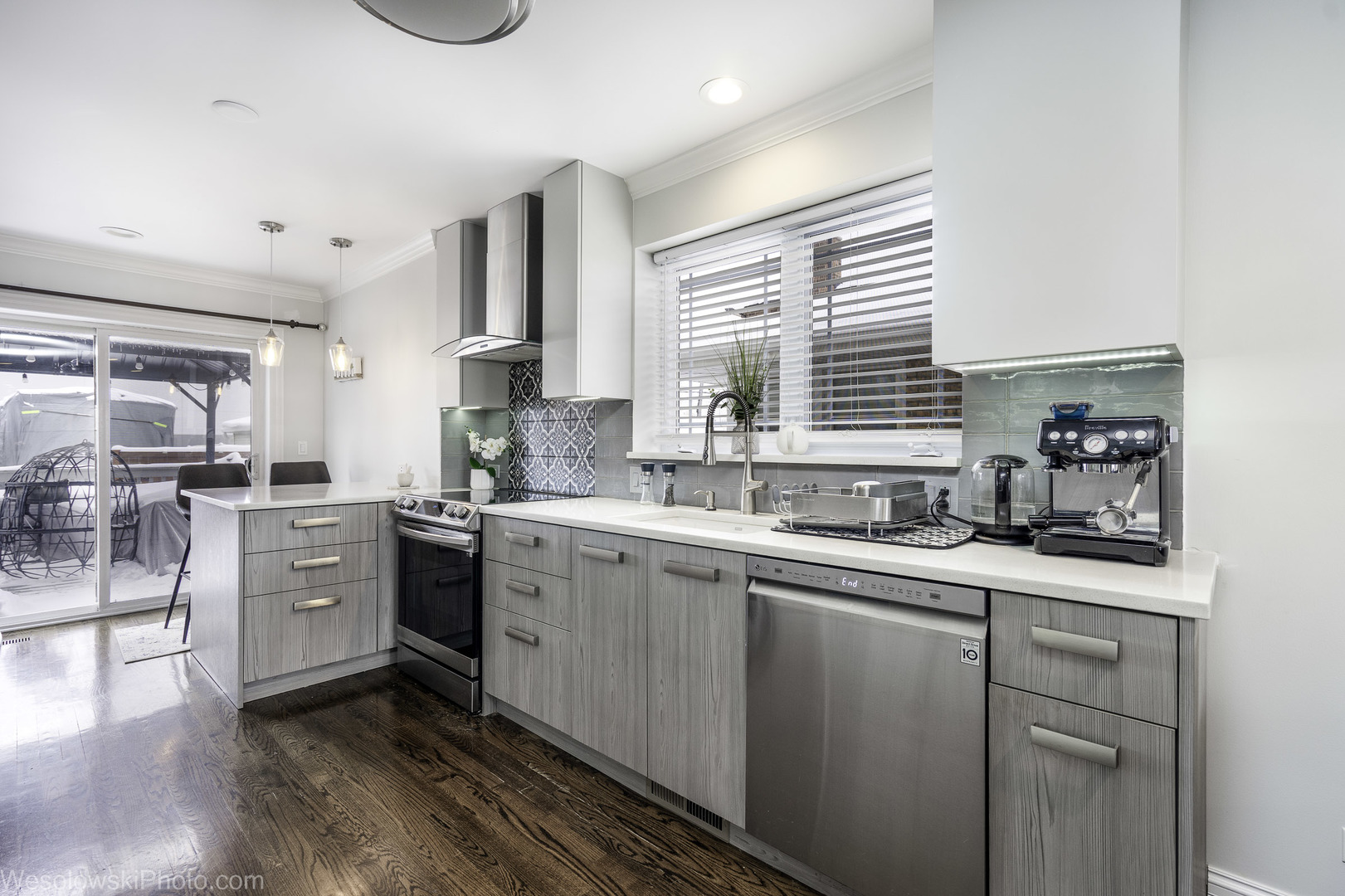 4117 Prairie Avenue, Schiller Park, IL 60176