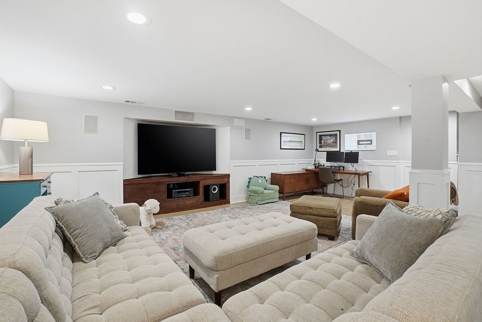 7555 W Isham Avenue, Chicago, IL 60631