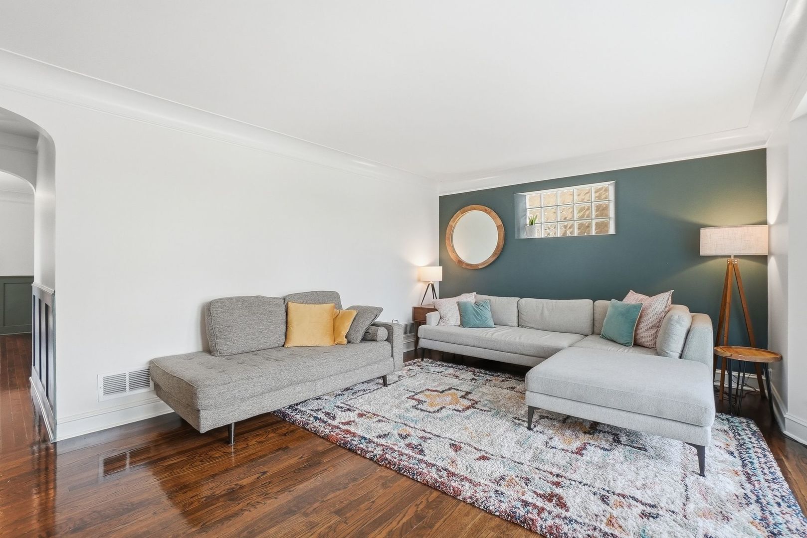 7555 W Isham Avenue, Chicago, IL 60631