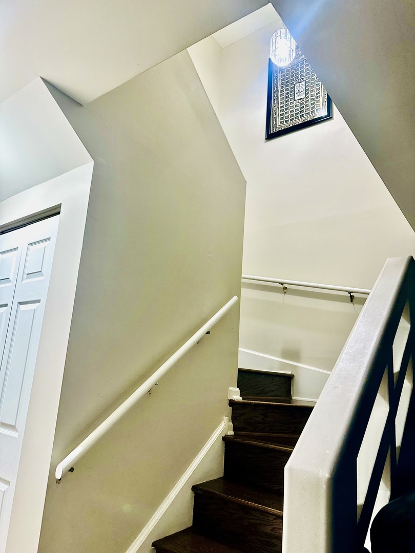 225 Port Royal Circle #225, Aurora, IL 60504