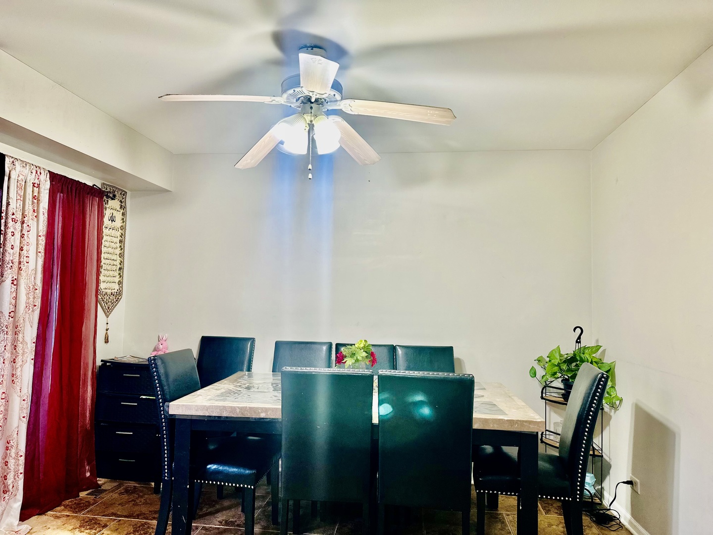 225 Port Royal Circle #225, Aurora, IL 60504