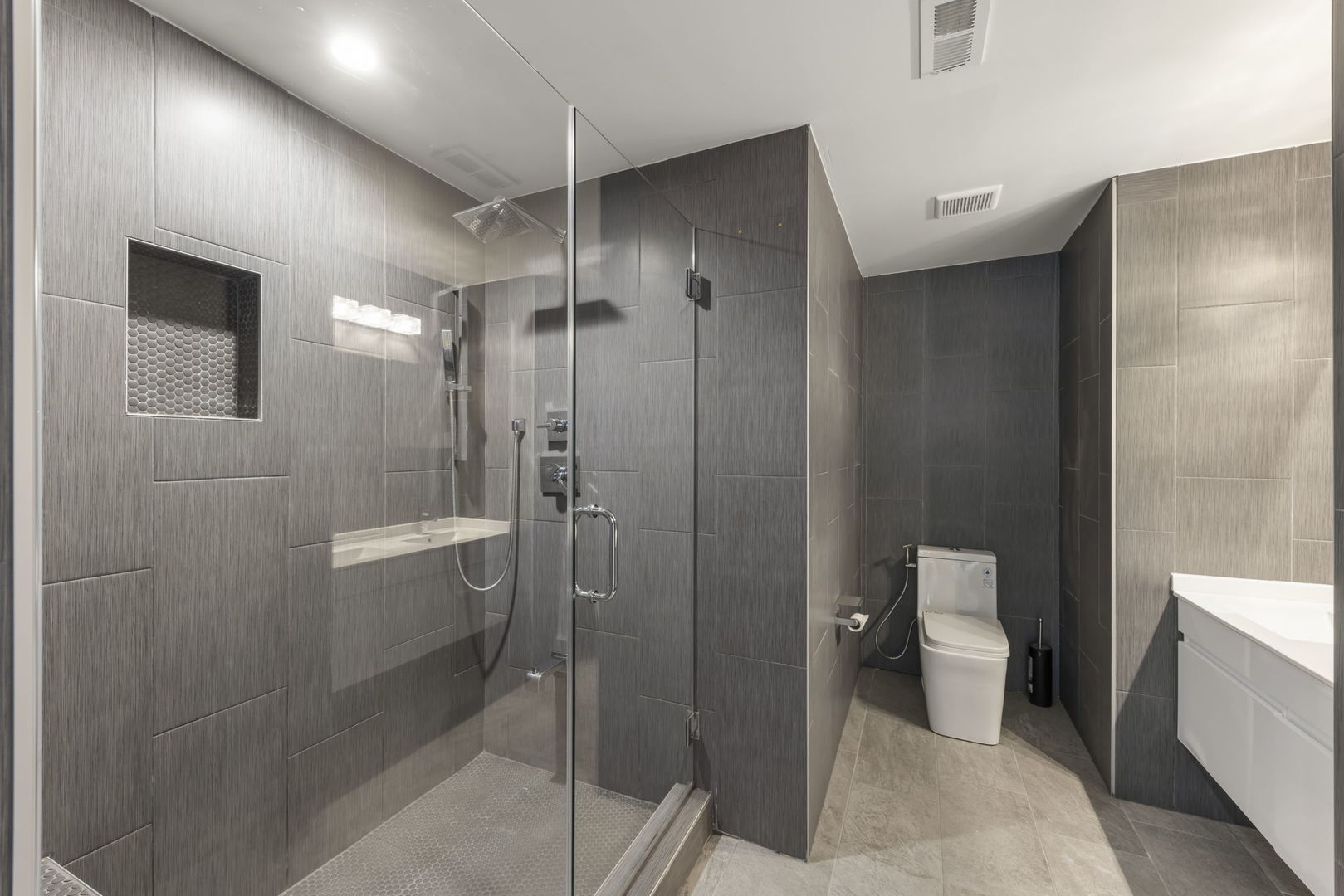 138 Chestnut Lane, Bolingbrook, IL 60490