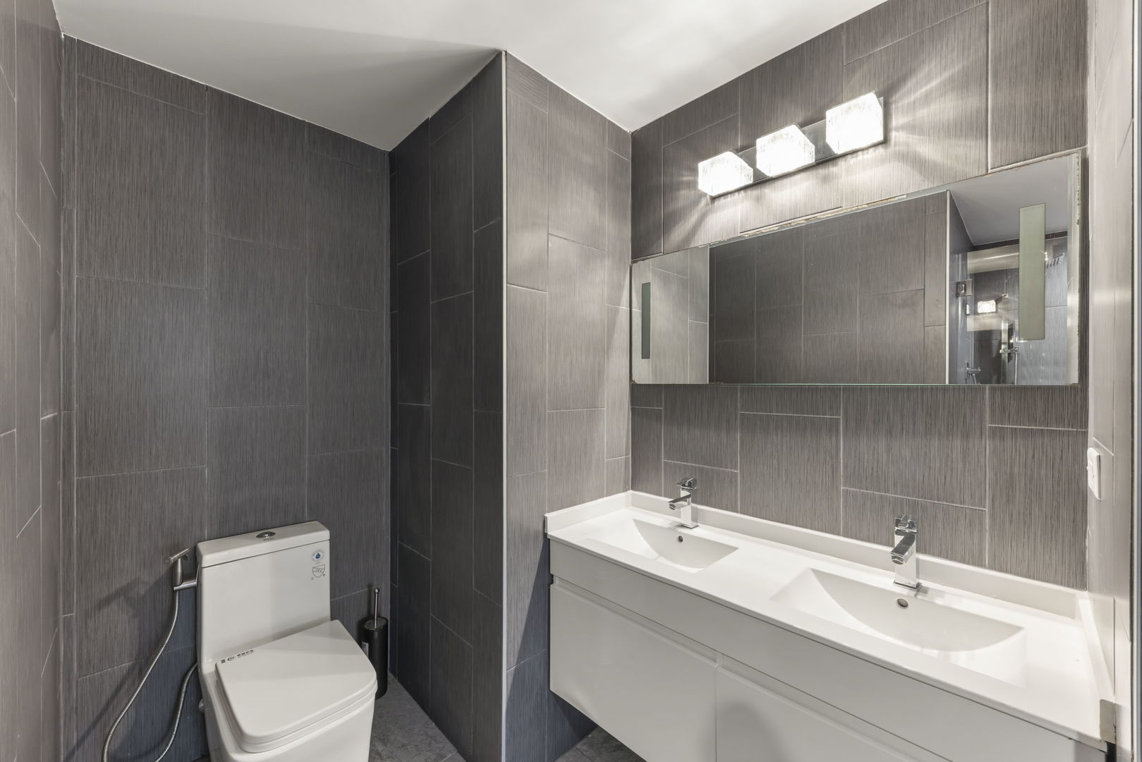 138 Chestnut Lane, Bolingbrook, IL 60490