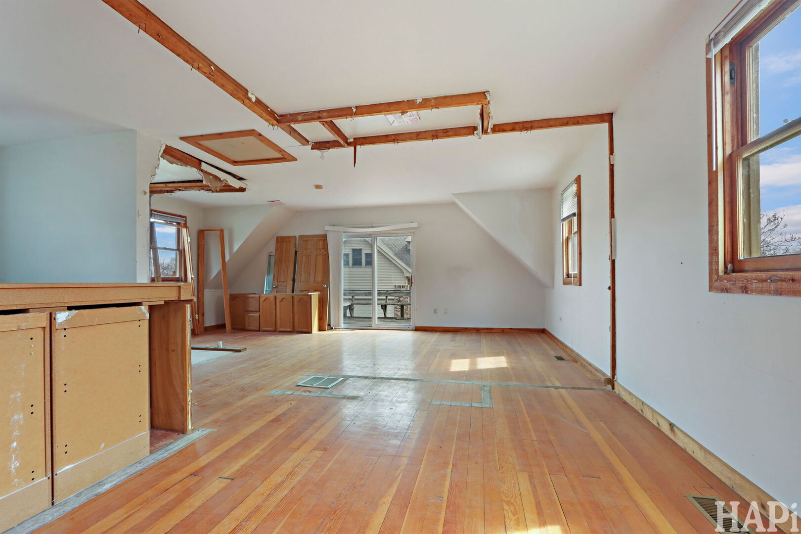 202 Country Club Drive, McHenry, IL 60050