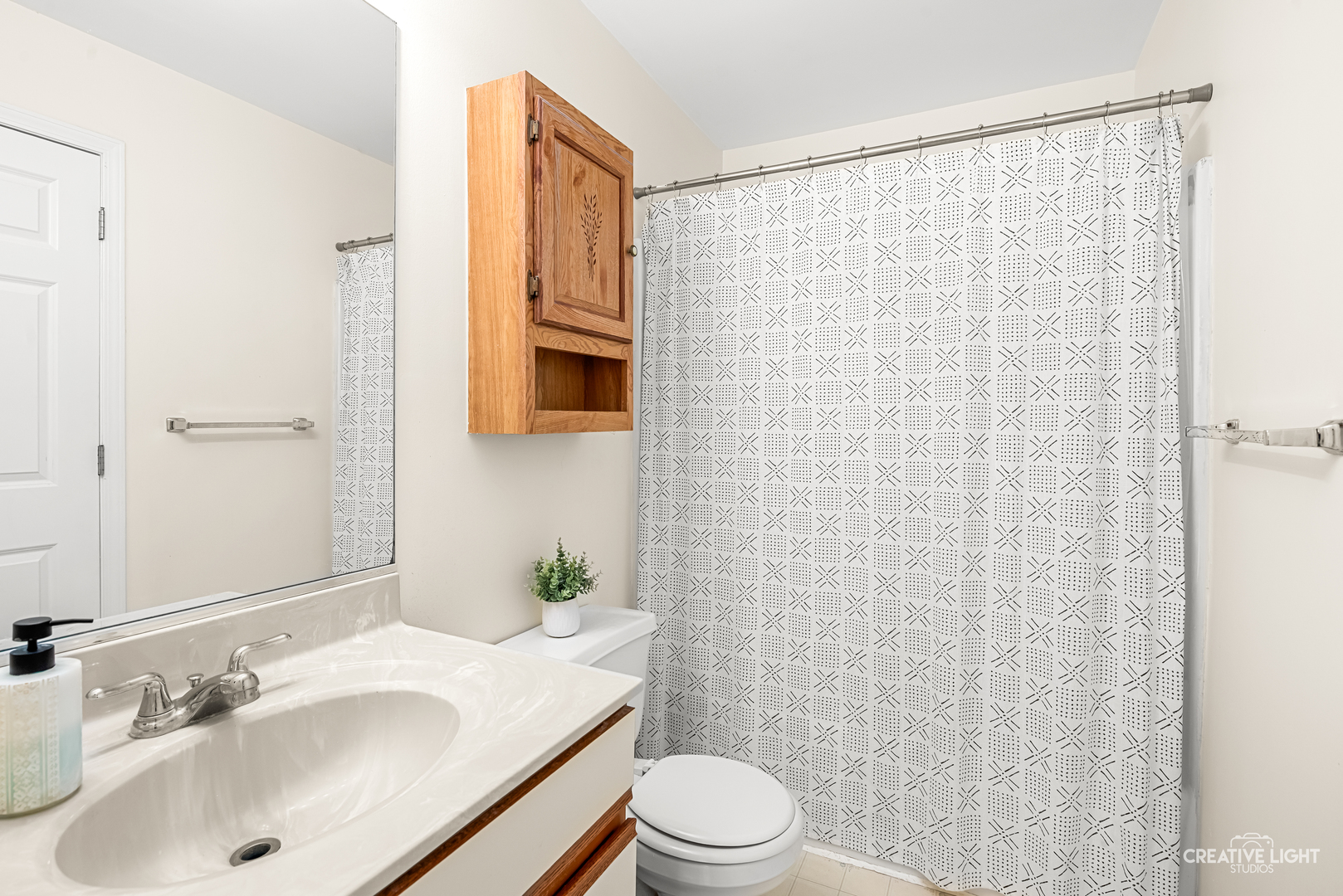 208 Maple Street #C, Sugar Grove, IL 60554