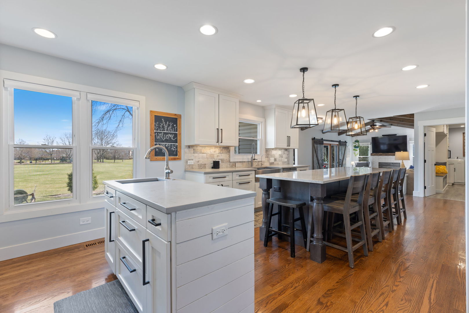 2436 Newport Drive, Naperville, IL 60565