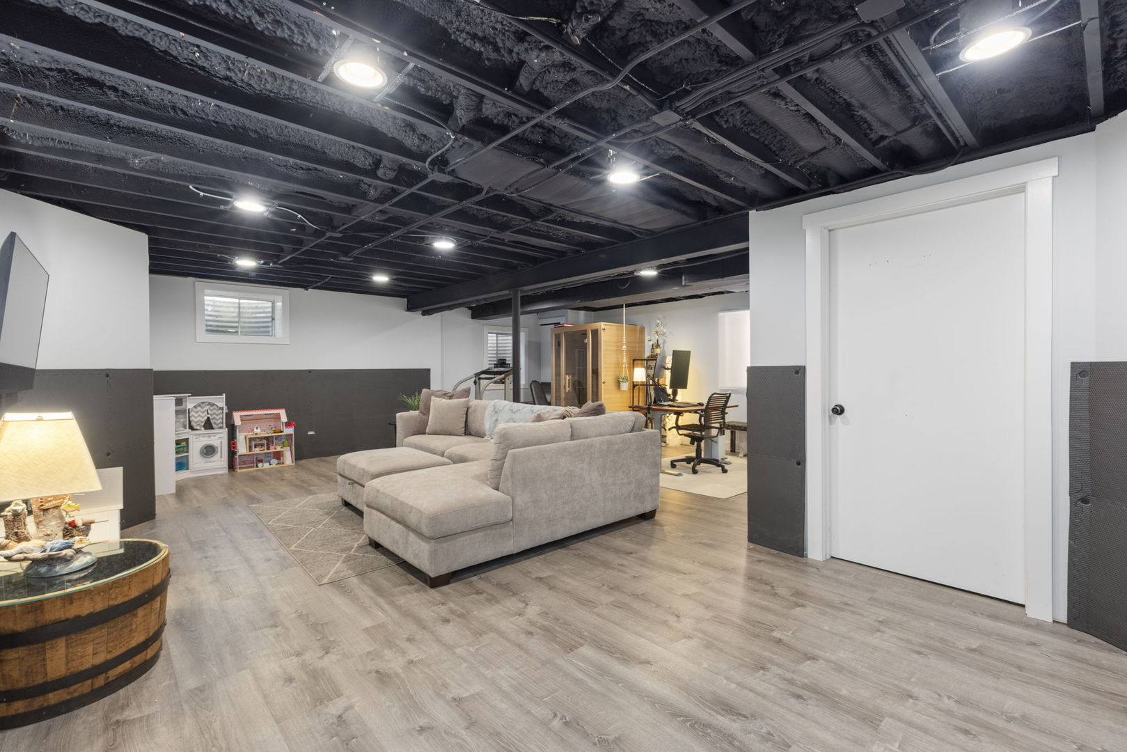 2436 Newport Drive, Naperville, IL 60565