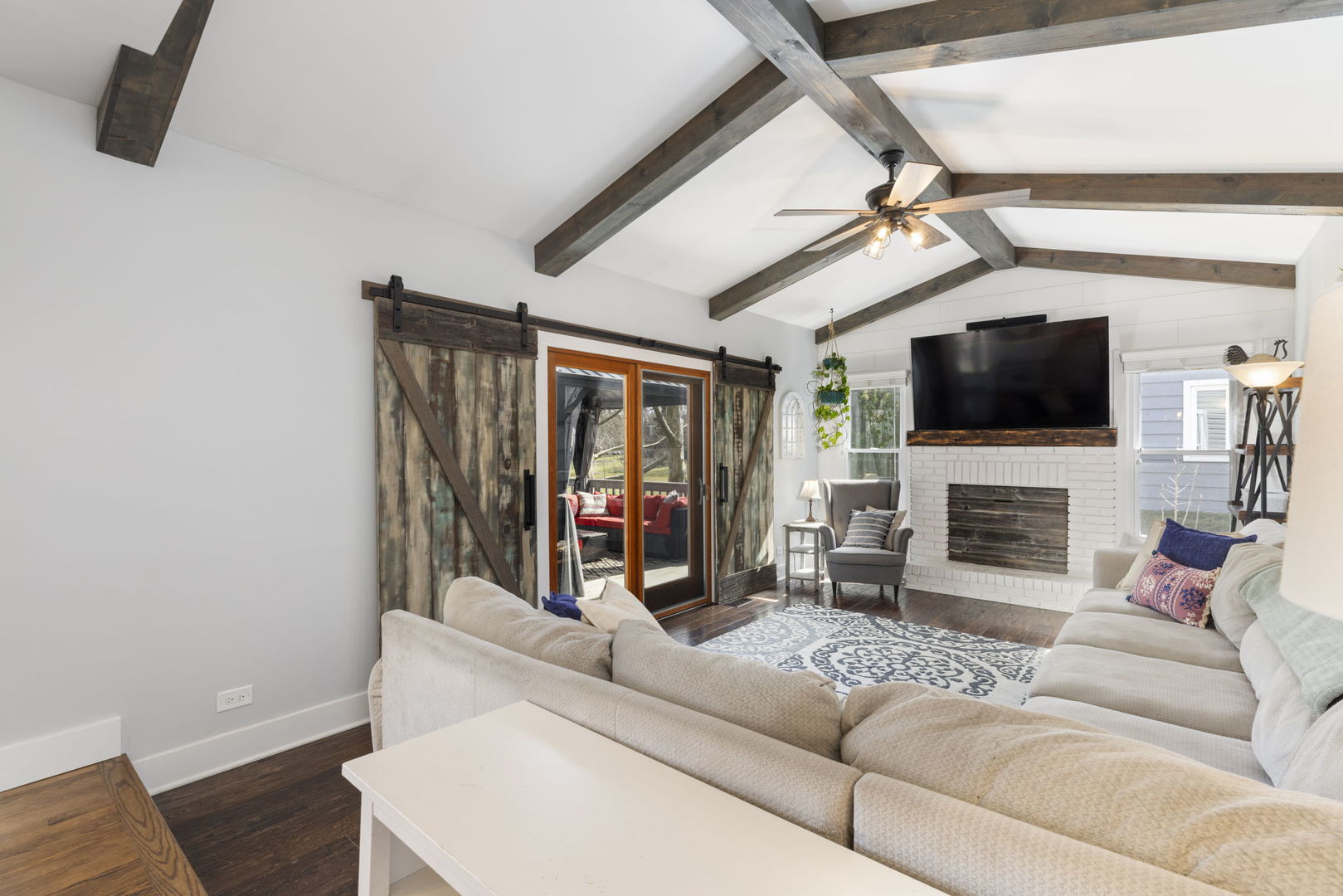 2436 Newport Drive, Naperville, IL 60565