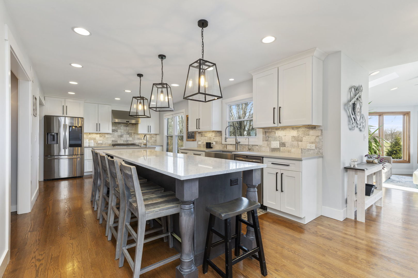 2436 Newport Drive, Naperville, IL 60565